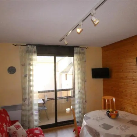 T2 Bis Au Pied Du Telecabine, Balcon, Garage, Centre-ville De Luchon - Fr-1-313-160