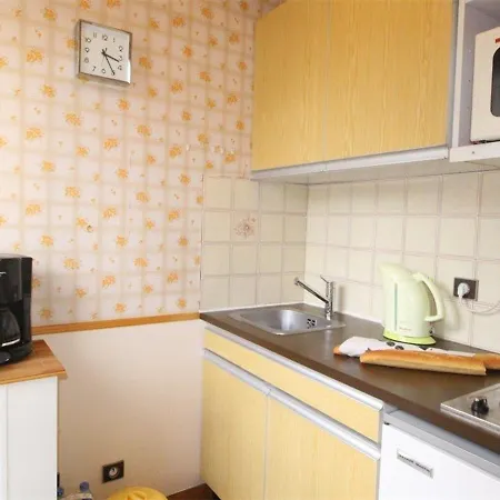 T2 Bis Au Pied Du Telecabine, Balcon, Garage, Centre-ville De Luchon - Fr-1-313-160 Apartment