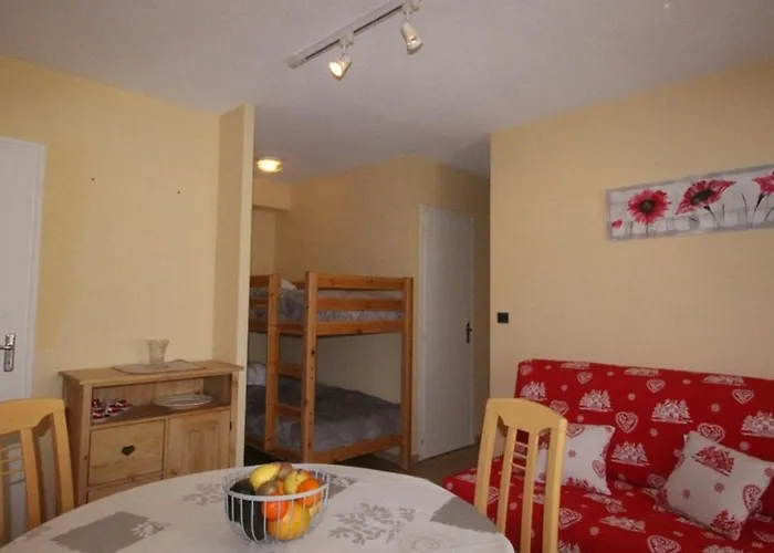 T2 Bis Au Pied Du Telecabine, Balcon, Garage, Centre-ville De Luchon - Fr-1-313-160 Apartment Bagnères-de-Luchon